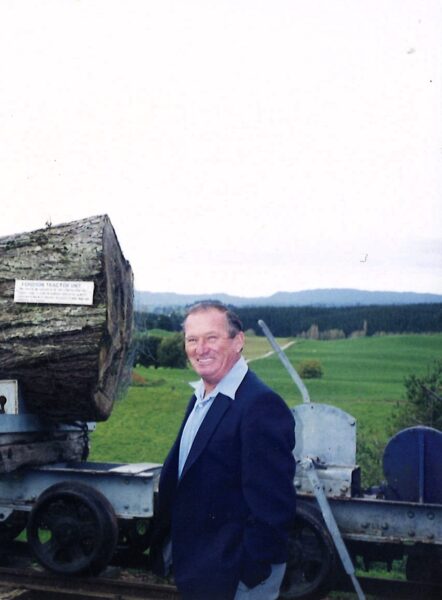 Edwin James (JIM) TULL